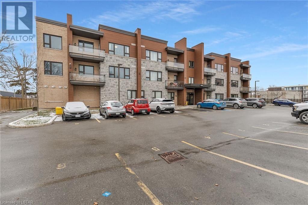 263 BUTLER Street Unit# 202, lucan, Ontario