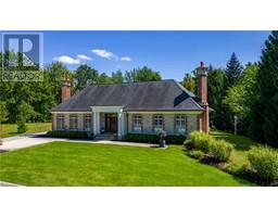 8995 PARKHOUSE DRIVE Drive, mount brydges, Ontario