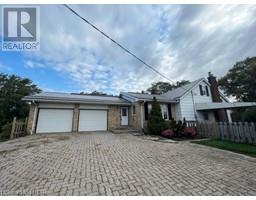 2106 ELLIOT Street, parkhill, Ontario